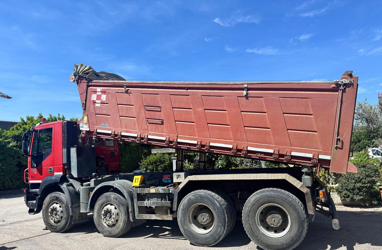 Ribaltabile Iveco Trakker 450 8X4 - Kipper vrachtwagen: afbeelding 4 Ribaltabile Iveco Trakker 450 8X4 - Kipper vrachtwagen: afbeelding 4