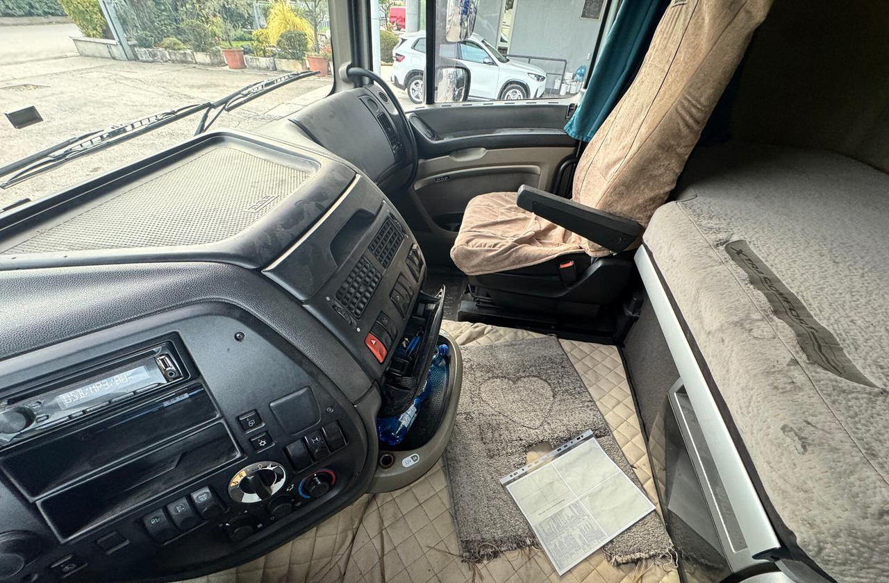 DAF XF 105.460 - 2010 - AUTOMATICO - Trekker: afbeelding 4 DAF XF 105.460 - 2010 - AUTOMATICO - Trekker: afbeelding 4