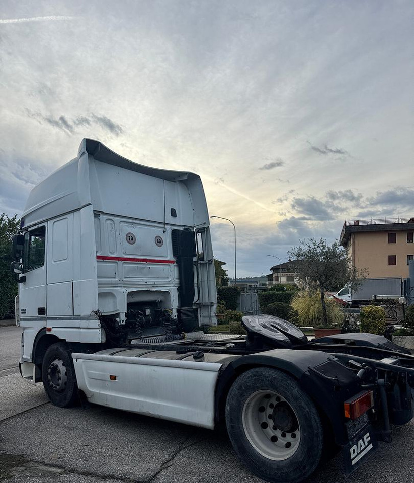 DAF XF 105.460 - 2010 - AUTOMATICO - Trekker: afbeelding 5 DAF XF 105.460 - 2010 - AUTOMATICO - Trekker: afbeelding 5