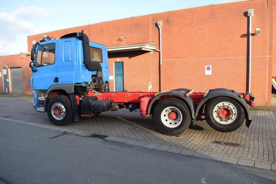 DAF  CF 450 6x2 Fahrgestell Klima Navi Lift Retarder - Chassis vrachtwagen: afbeelding 4 DAF  CF 450 6x2 Fahrgestell Klima Navi Lift Retarder - Chassis vrachtwagen: afbeelding 4