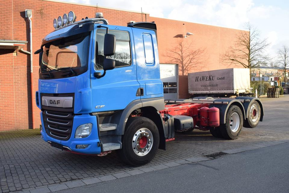 DAF  CF 450 6x2 Fahrgestell Klima Navi Lift Retarder - Chassis vrachtwagen: afbeelding 2 DAF  CF 450 6x2 Fahrgestell Klima Navi Lift Retarder - Chassis vrachtwagen: afbeelding 2