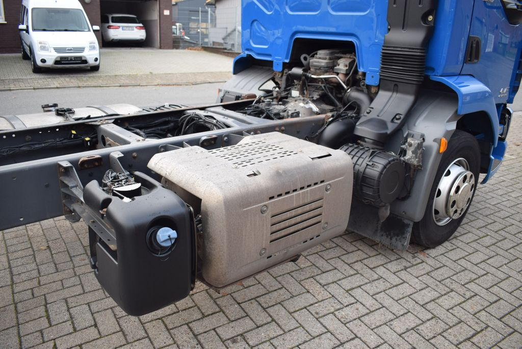 Chassis vrachtwagen DAF  LF 280 Fahrgestell Klima Navi 8-Gang ACC AHK: afbeelding 10