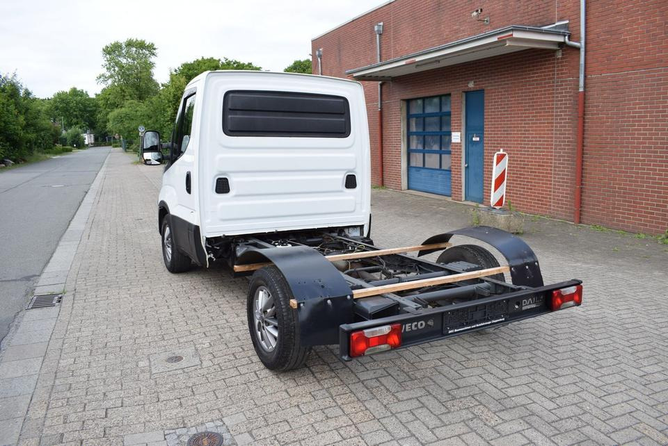 Iveco Daily 35 S21 3,0 Automatik Luftfederung Tempomat - BE trekker: afbeelding 5 Iveco Daily 35 S21 3,0 Automatik Luftfederung Tempomat - BE trekker: afbeelding 5