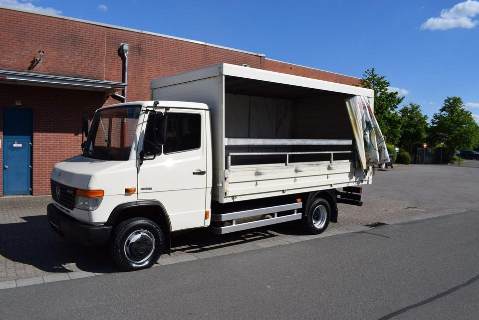 Mercedes-Benz Vario Vario 616 D GetränkeNutzlast 2450KG - Schuifzeilen vrachtwagen: afbeelding 1 Mercedes-Benz Vario Vario 616 D GetränkeNutzlast 2450KG - Schuifzeilen vrachtwagen: afbeelding 1