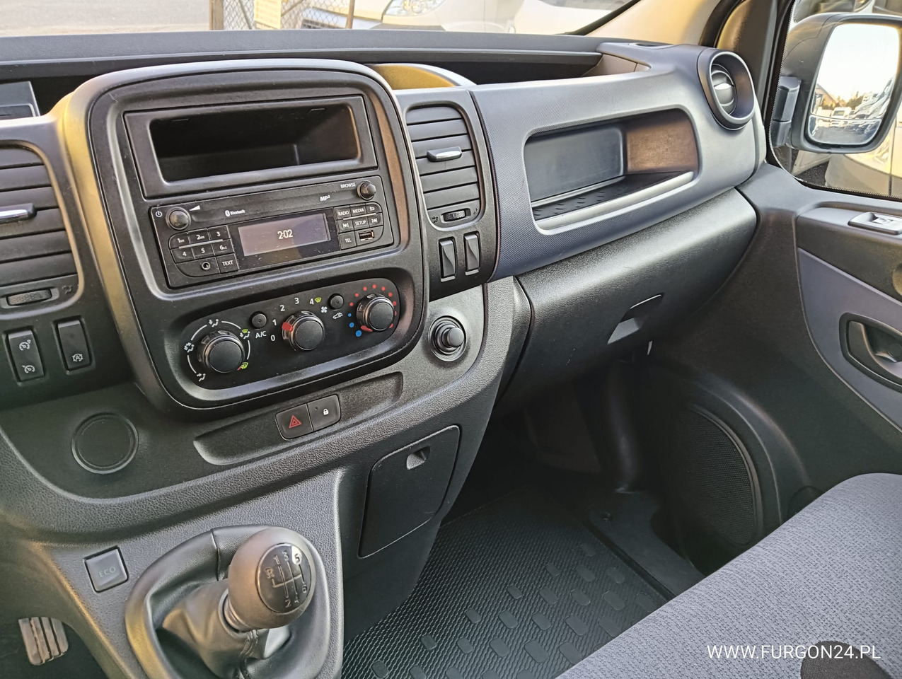 Kipper bestelwagen OPEL VIVARO WYWROTKA KIPER Z NAJAZDAMI NR 632: afbeelding 16