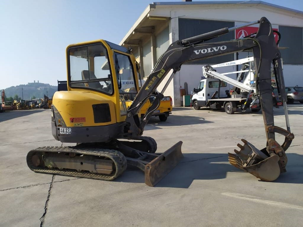 Volvo ECR 38 - Minigraafmachine: afbeelding 4 Volvo ECR 38 - Minigraafmachine: afbeelding 4