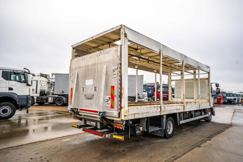 Renault MIDLUM 180 DXI (12 T) - Schuifzeilen vrachtwagen: afbeelding 4 Renault MIDLUM 180 DXI (12 T) - Schuifzeilen vrachtwagen: afbeelding 4