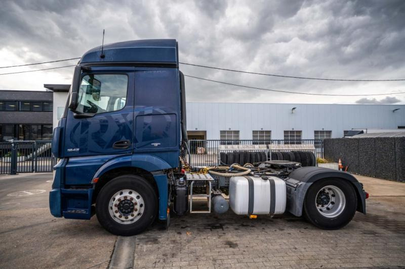Mercedes ACTROS 1843 LS + HYDRAULIQUE - Trekker: afbeelding 2 Mercedes ACTROS 1843 LS + HYDRAULIQUE - Trekker: afbeelding 2