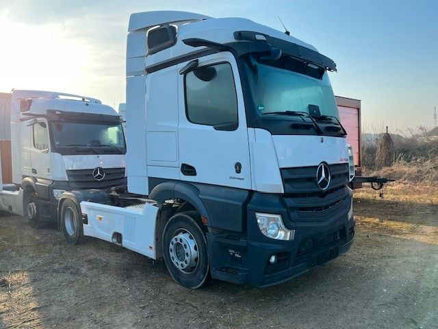 Mercedes-Benz Actros 5 L-Fahrerhaus 1846 - Trekker: afbeelding 4 Mercedes-Benz Actros 5 L-Fahrerhaus 1846 - Trekker: afbeelding 4
