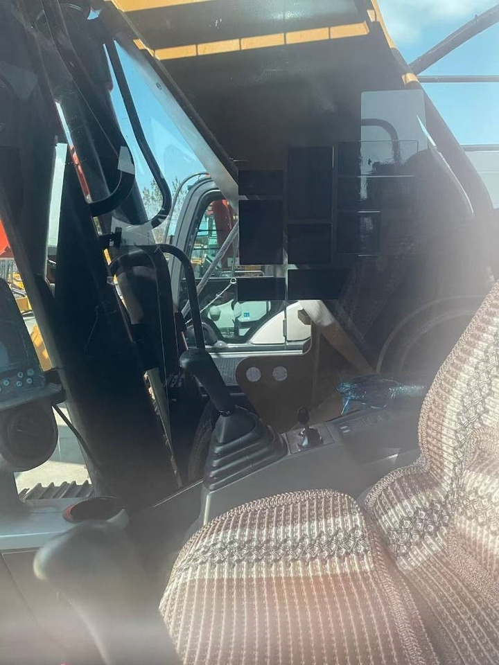 CAT 330D2 - Rupsgraafmachine: afbeelding 2 CAT 330D2 - Rupsgraafmachine: afbeelding 2