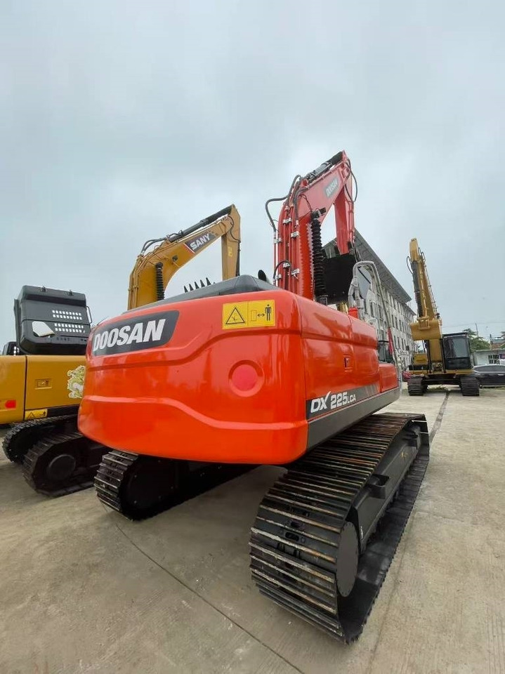 Doosan DX 225 LC - Rupsgraafmachine: afbeelding 4 Doosan DX 225 LC - Rupsgraafmachine: afbeelding 4
