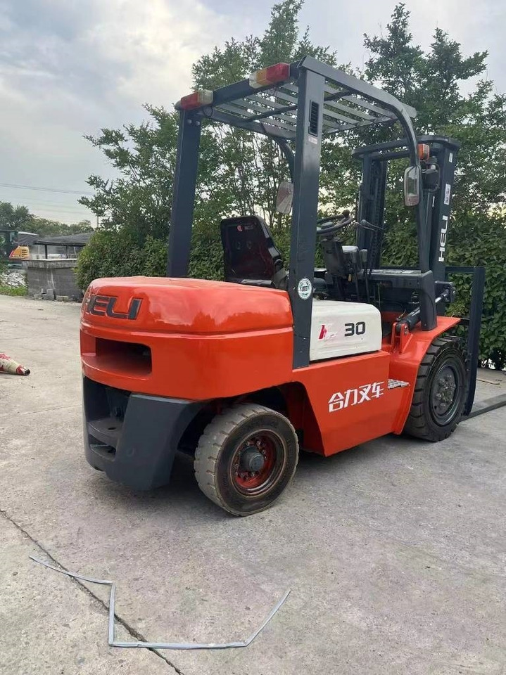 Heli CPC 30 - Diesel heftruck: afbeelding 1 Heli CPC 30 - Diesel heftruck: afbeelding 1