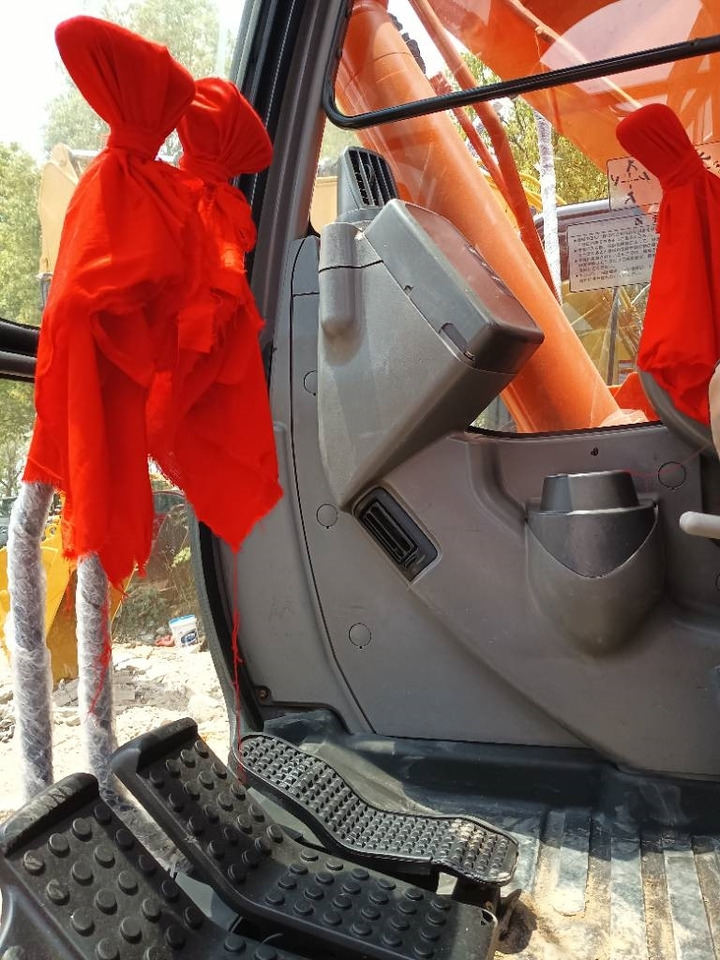 Hitachi ZX 135 U-5 - Rupsgraafmachine: afbeelding 5 Hitachi ZX 135 U-5 - Rupsgraafmachine: afbeelding 5