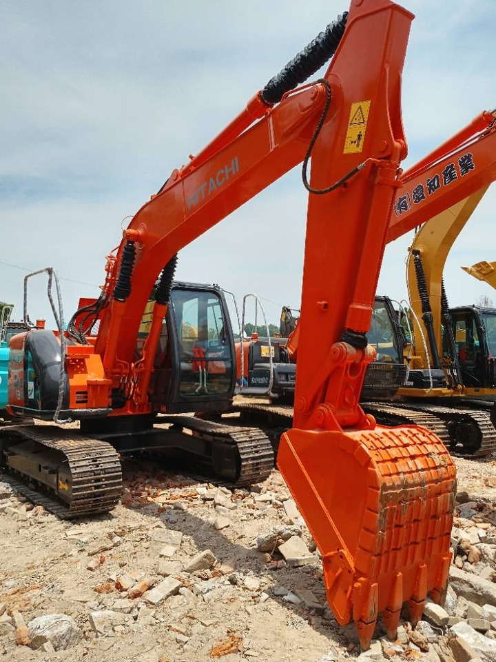 Hitachi ZX 135 U-5 - Rupsgraafmachine: afbeelding 1 Hitachi ZX 135 U-5 - Rupsgraafmachine: afbeelding 1