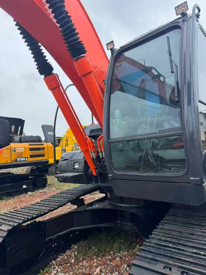 Hitachi ZX 200  - Rupsgraafmachine: afbeelding 2 Hitachi ZX 200  - Rupsgraafmachine: afbeelding 2