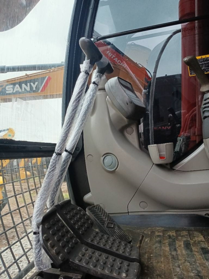 Hitachi ZX 200 - Rupsgraafmachine: afbeelding 4 Hitachi ZX 200 - Rupsgraafmachine: afbeelding 4