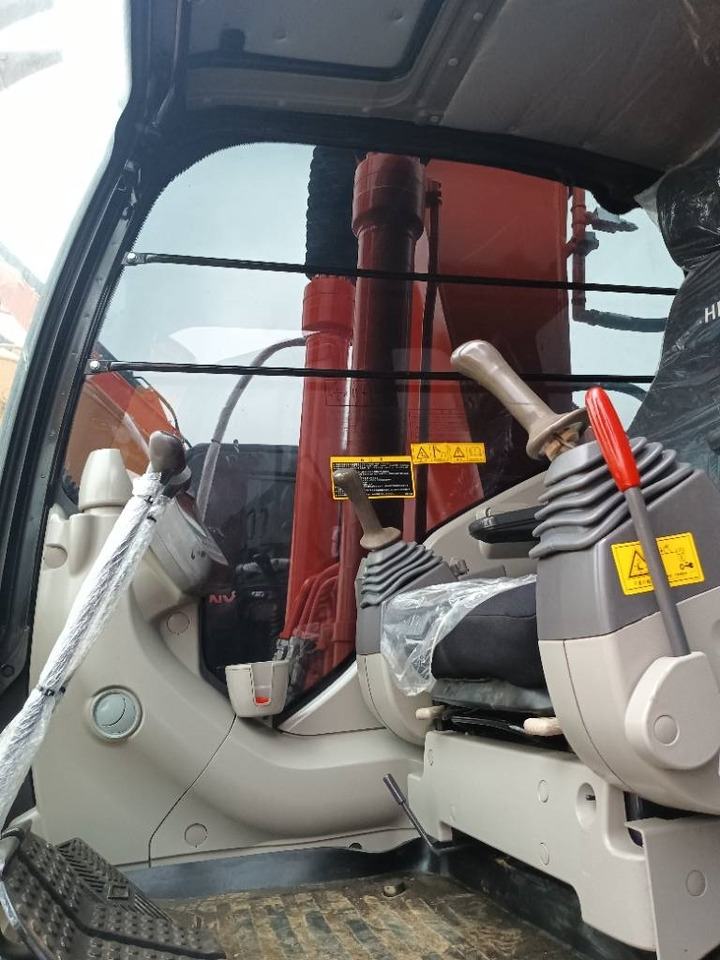 Hitachi ZX 200 - Rupsgraafmachine: afbeelding 3 Hitachi ZX 200 - Rupsgraafmachine: afbeelding 3