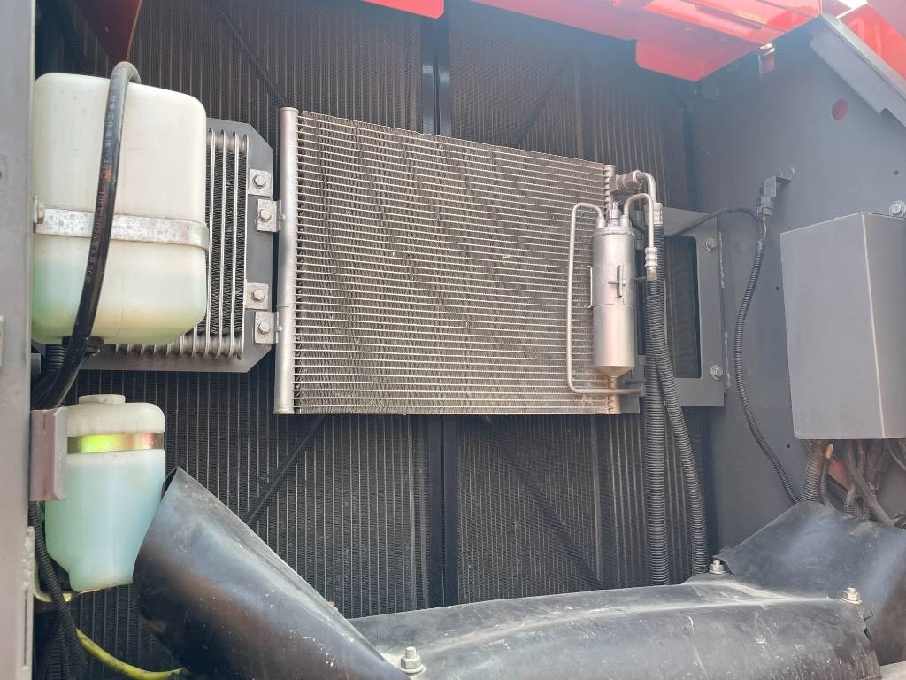 Hitachi ZX 210  - Rupsgraafmachine: afbeelding 3 Hitachi ZX 210  - Rupsgraafmachine: afbeelding 3