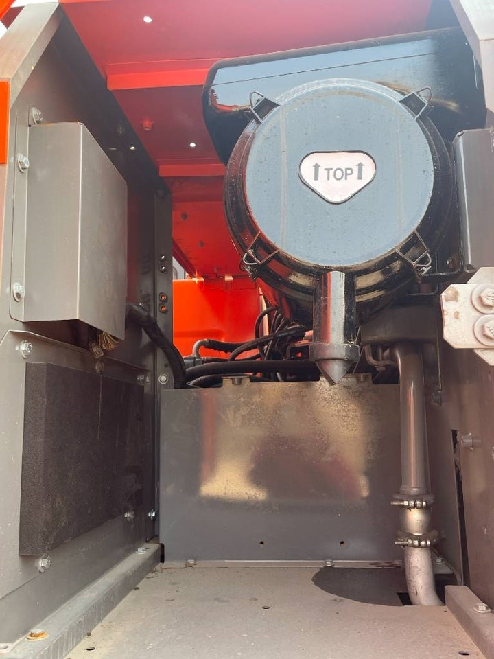 Hitachi ZX 210 - Rupsgraafmachine: afbeelding 3 Hitachi ZX 210 - Rupsgraafmachine: afbeelding 3