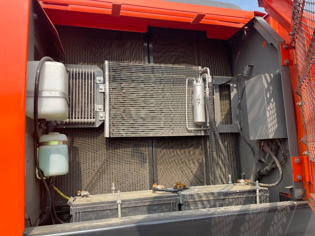 Hitachi ZX 240  - Rupsgraafmachine: afbeelding 5 Hitachi ZX 240  - Rupsgraafmachine: afbeelding 5