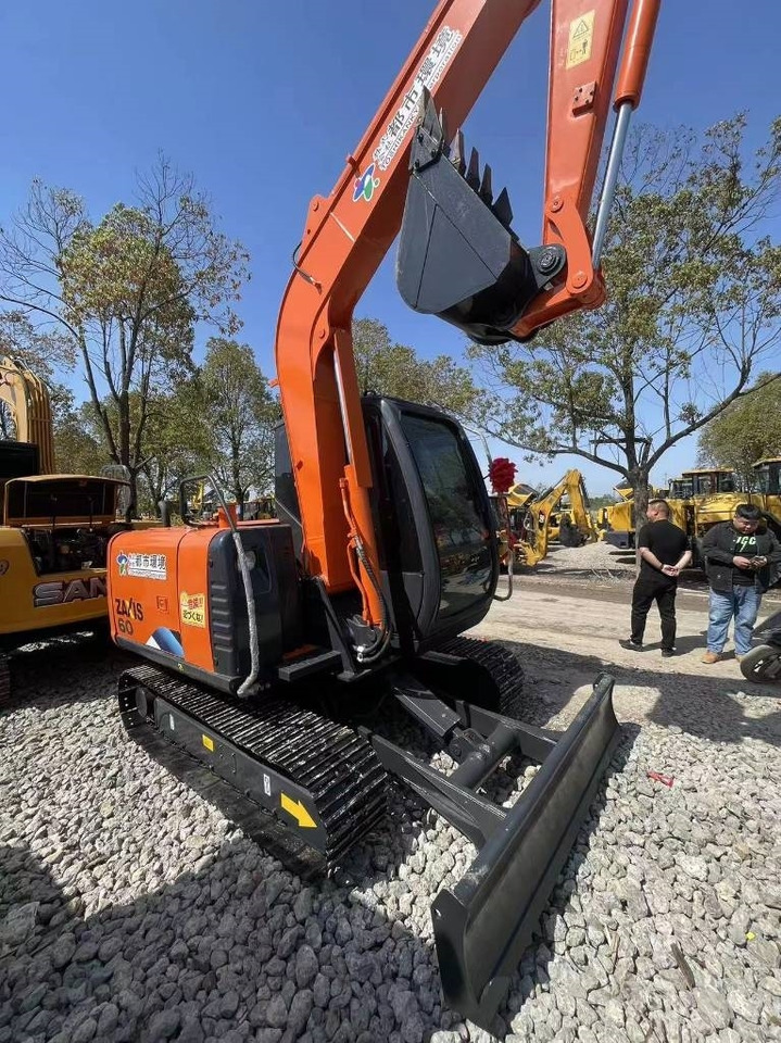 Hitachi ZX 60 - Minigraafmachine: afbeelding 2 Hitachi ZX 60 - Minigraafmachine: afbeelding 2