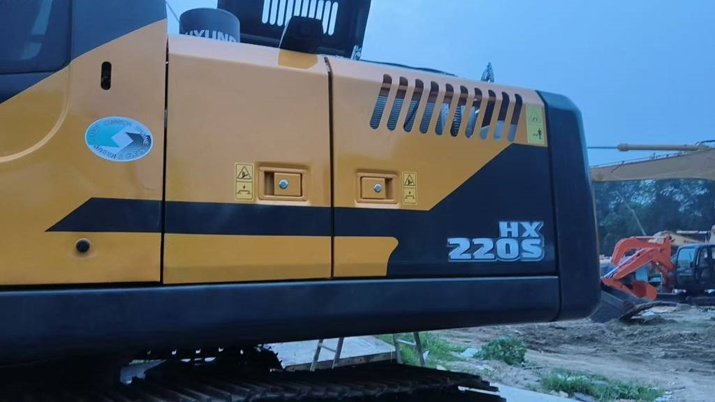 Hyundai HX220S - Rupsgraafmachine: afbeelding 4 Hyundai HX220S - Rupsgraafmachine: afbeelding 4