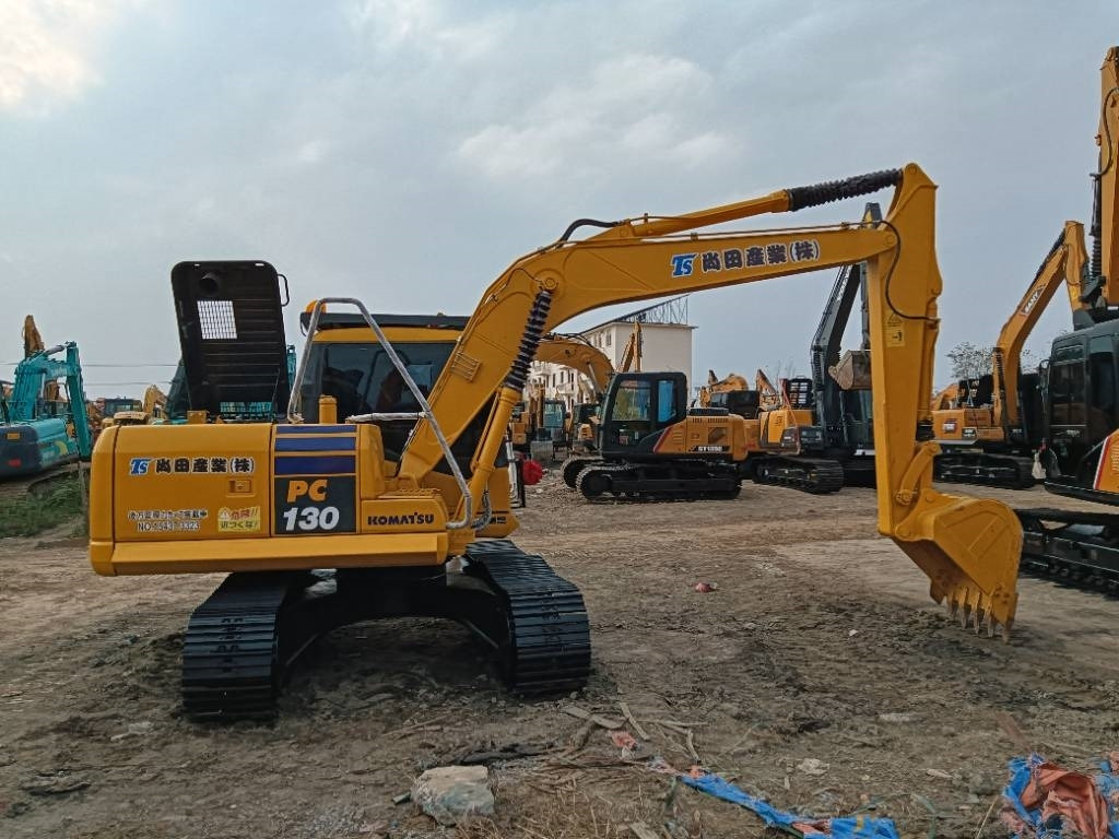 Komatsu PC 130 - Rupsgraafmachine: afbeelding 3 Komatsu PC 130 - Rupsgraafmachine: afbeelding 3