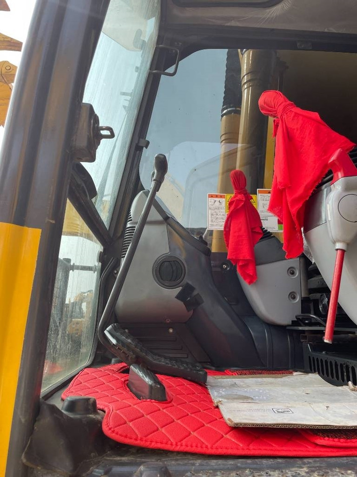 Komatsu PC 200  - Rupsgraafmachine: afbeelding 4 Komatsu PC 200  - Rupsgraafmachine: afbeelding 4