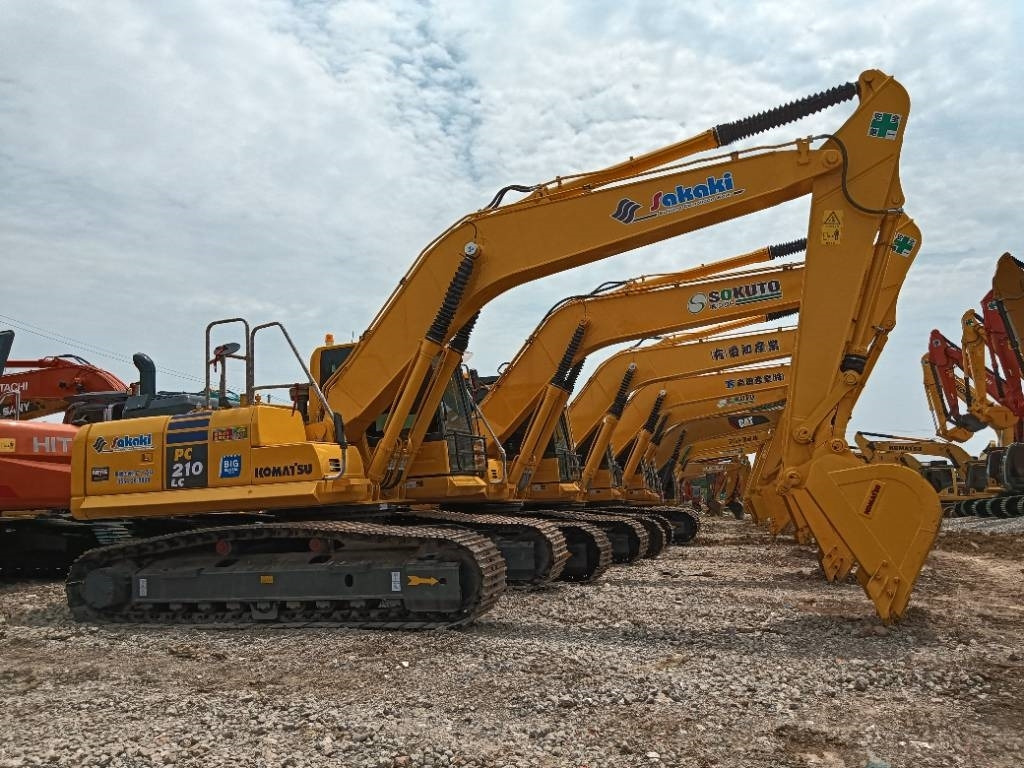 Komatsu PC 210 - Rupsgraafmachine: afbeelding 2 Komatsu PC 210 - Rupsgraafmachine: afbeelding 2
