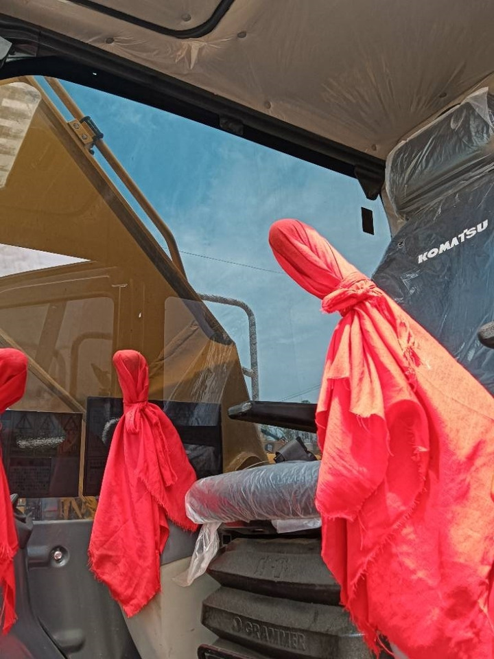 Komatsu PC 210 - Rupsgraafmachine: afbeelding 4 Komatsu PC 210 - Rupsgraafmachine: afbeelding 4