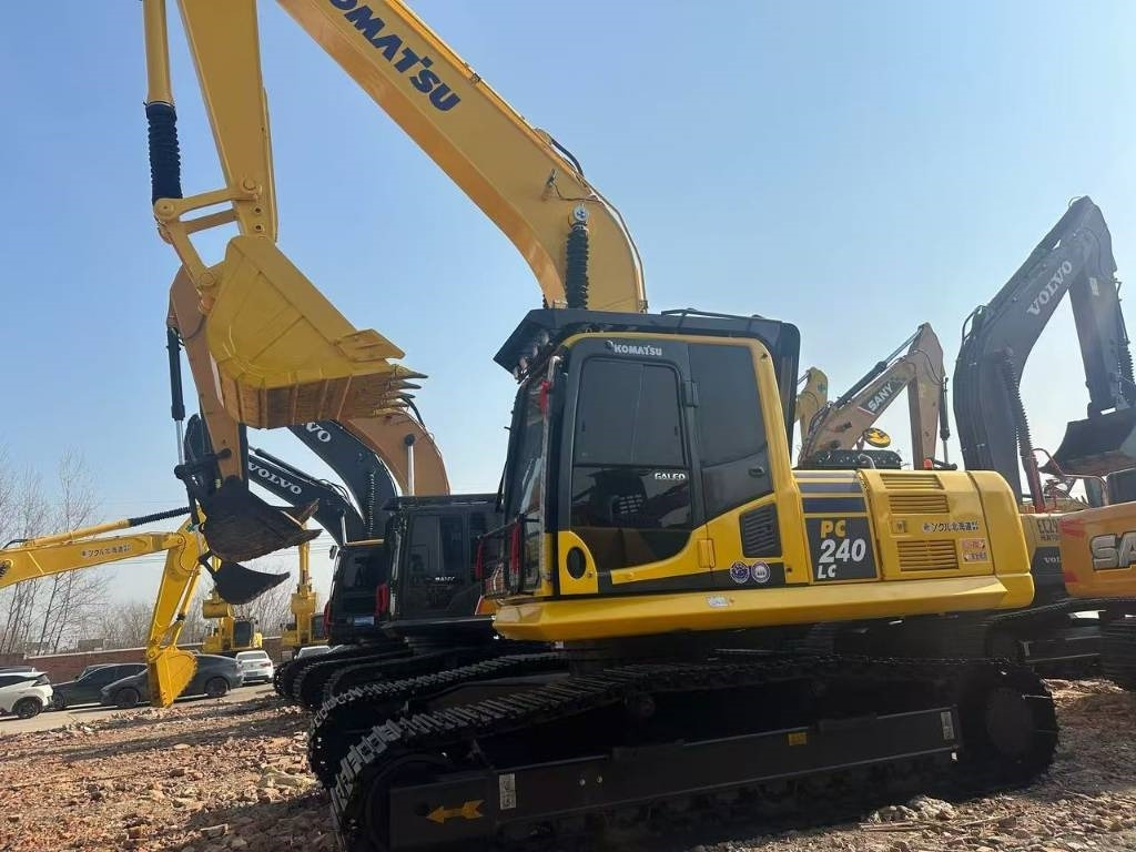 Komatsu PC 240 - Rupsgraafmachine: afbeelding 2 Komatsu PC 240 - Rupsgraafmachine: afbeelding 2