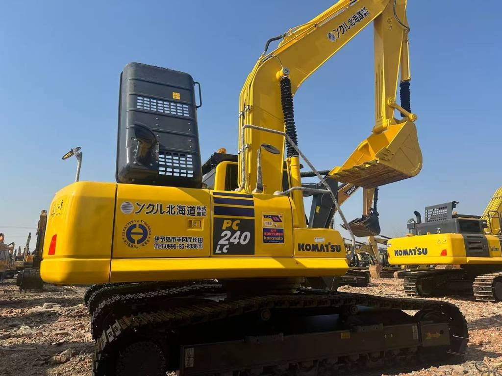 Komatsu PC 240 - Rupsgraafmachine: afbeelding 1 Komatsu PC 240 - Rupsgraafmachine: afbeelding 1