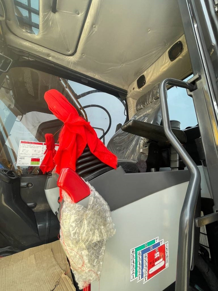 Komatsu PC 240 LC - Rupsgraafmachine: afbeelding 4 Komatsu PC 240 LC - Rupsgraafmachine: afbeelding 4