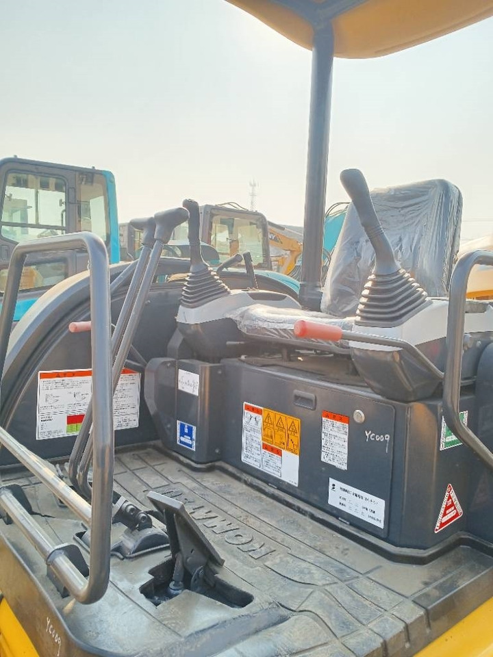 Komatsu PC 35 - Minigraafmachine: afbeelding 4 Komatsu PC 35 - Minigraafmachine: afbeelding 4