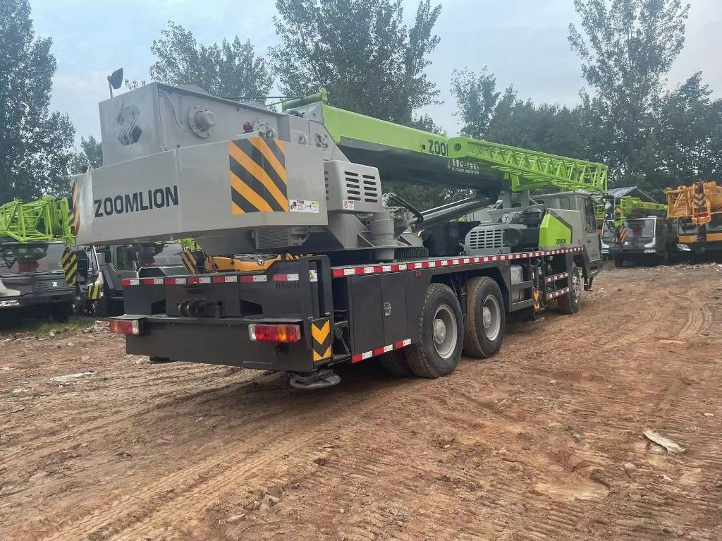 Zoomlion ZTC 500 V - Alle terrein kraan: afbeelding 2 Zoomlion ZTC 500 V - Alle terrein kraan: afbeelding 2