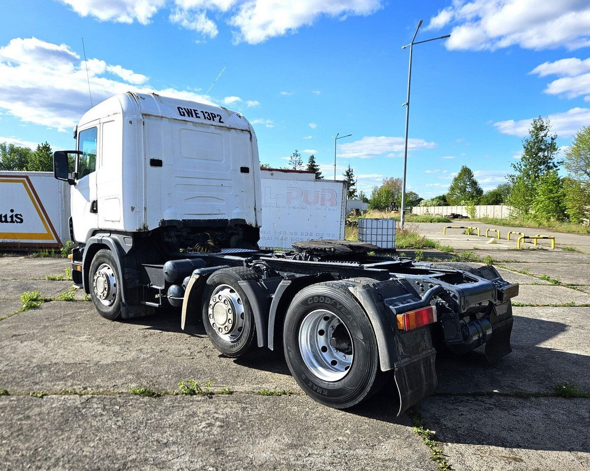Scania 124L400 6x2 - manual pump and injectors - manual g earbox - airco - Trekker: afbeelding 4 Scania 124L400 6x2 - manual pump and injectors - manual g earbox - airco - Trekker: afbeelding 4