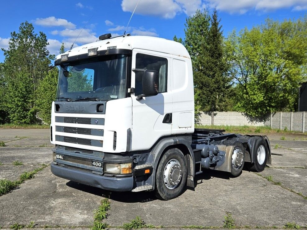 Scania 124L400 6x2 - manual pump and injectors - manual g earbox - airco - Trekker: afbeelding 2 Scania 124L400 6x2 - manual pump and injectors - manual g earbox - airco - Trekker: afbeelding 2