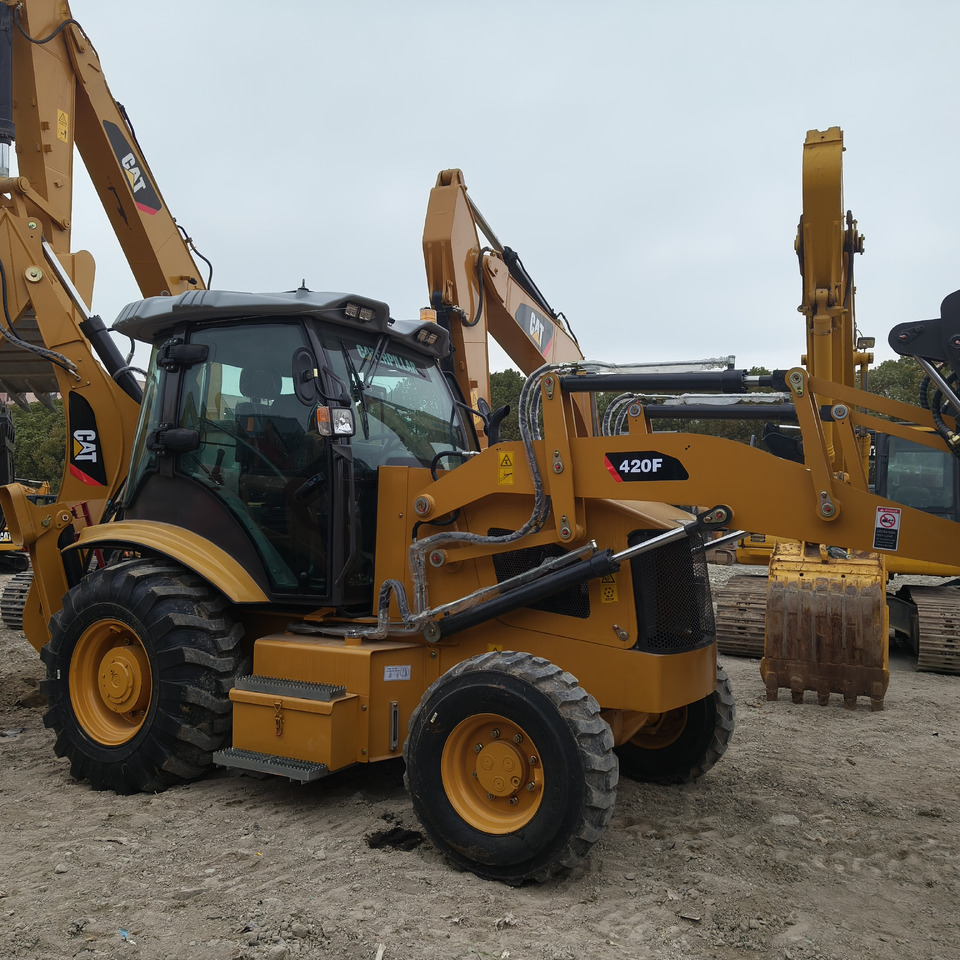 CATERPILLAR 420F - Graaflaadmachine: afbeelding 1 CATERPILLAR 420F - Graaflaadmachine: afbeelding 1