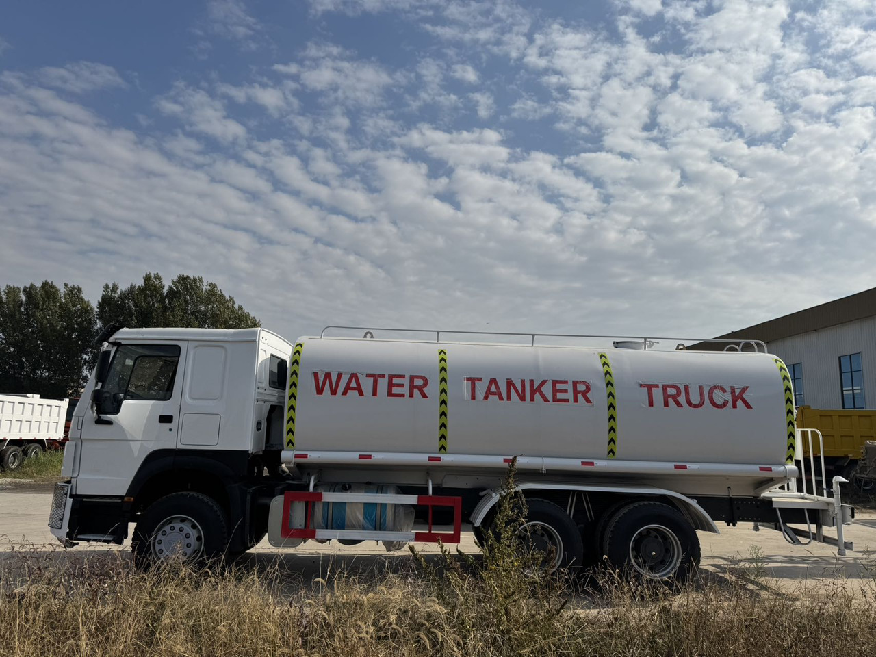 HOWO 371 Tank truck - Tankwagen: afbeelding 4 HOWO 371 Tank truck - Tankwagen: afbeelding 4