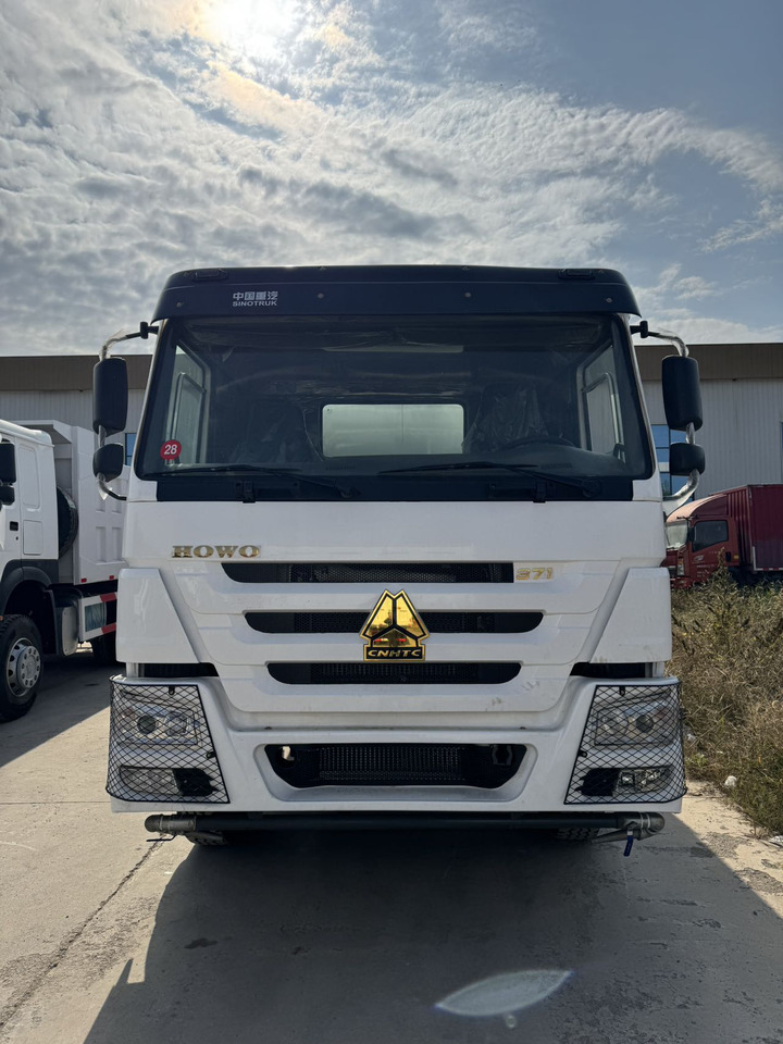 HOWO 371 Tank truck - Tankwagen: afbeelding 2 HOWO 371 Tank truck - Tankwagen: afbeelding 2