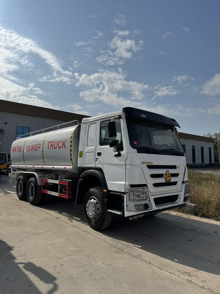 HOWO 371 Tank truck - Tankwagen: afbeelding 1 HOWO 371 Tank truck - Tankwagen: afbeelding 1