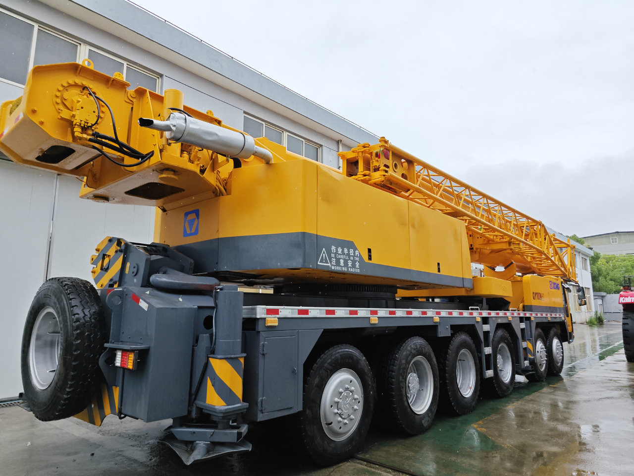 XCMG QY100K Used 100ton xcmg truck crane - Alle terrein kraan: afbeelding 4 XCMG QY100K Used 100ton xcmg truck crane - Alle terrein kraan: afbeelding 4