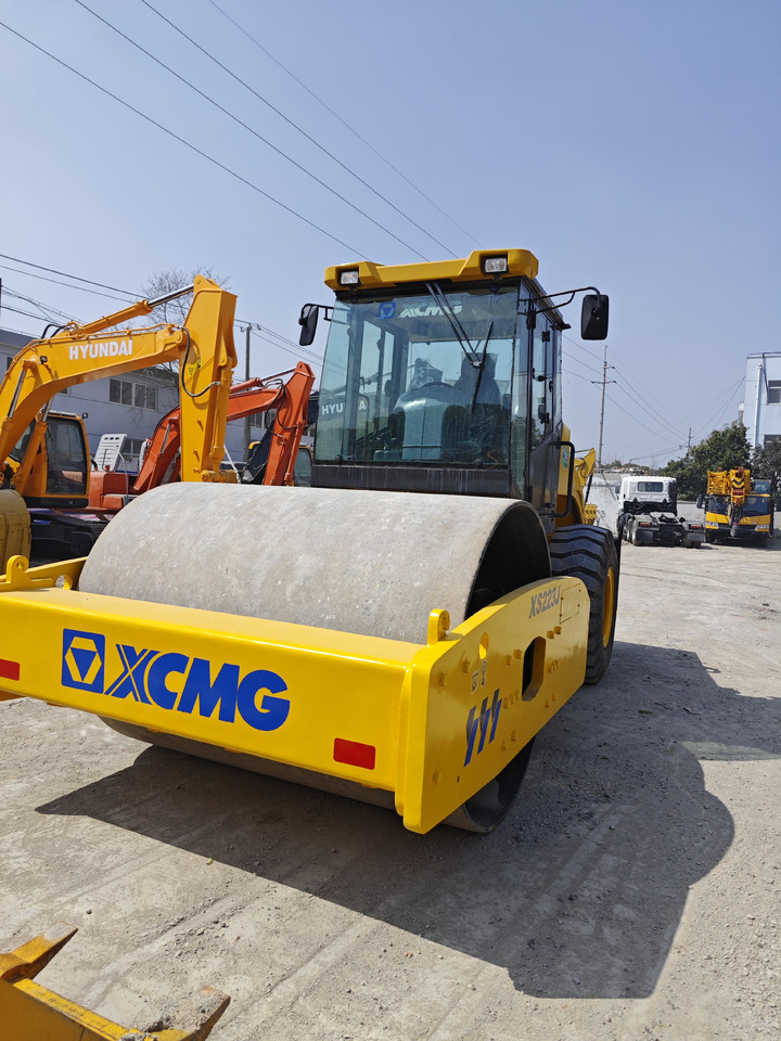 XCMG XS223J Roller Road - Schapenpootwals/ Grondverdichter: afbeelding 2 XCMG XS223J Roller Road - Schapenpootwals/ Grondverdichter: afbeelding 2