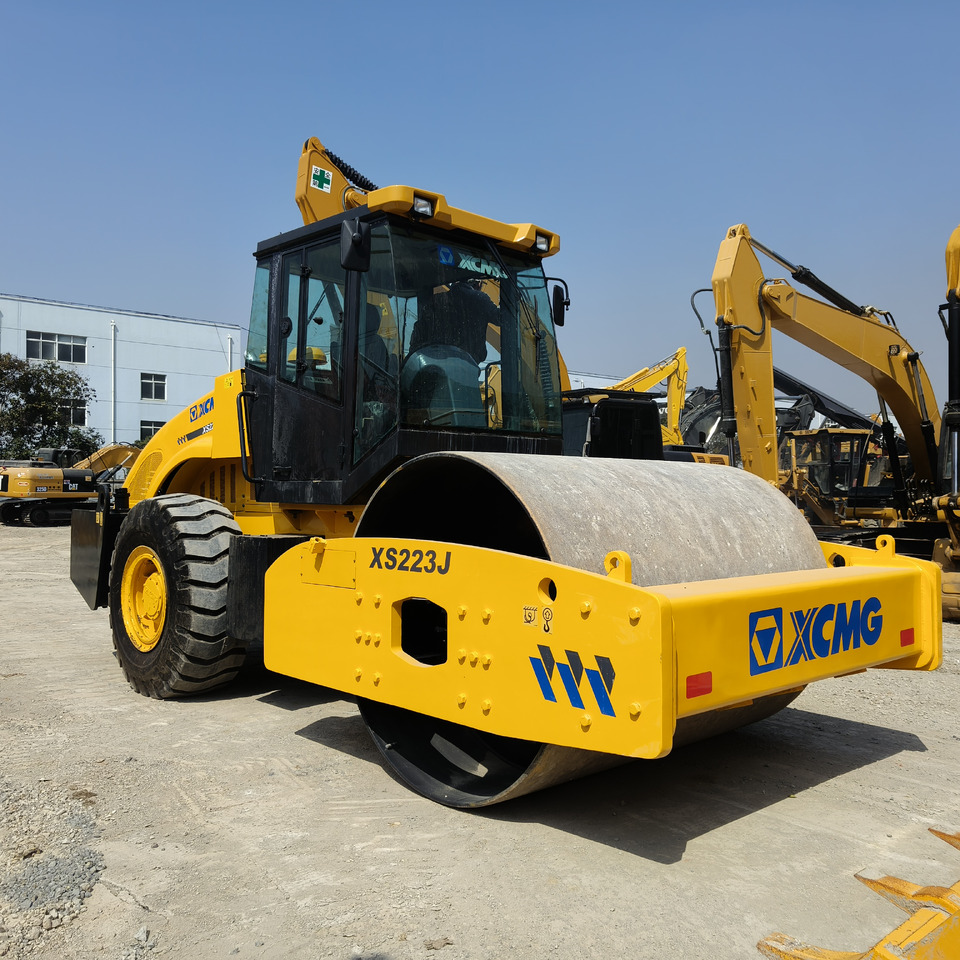 XCMG XS223J USED ROAD ROLLER - Schapenpootwals/ Grondverdichter: afbeelding 3 XCMG XS223J USED ROAD ROLLER - Schapenpootwals/ Grondverdichter: afbeelding 3