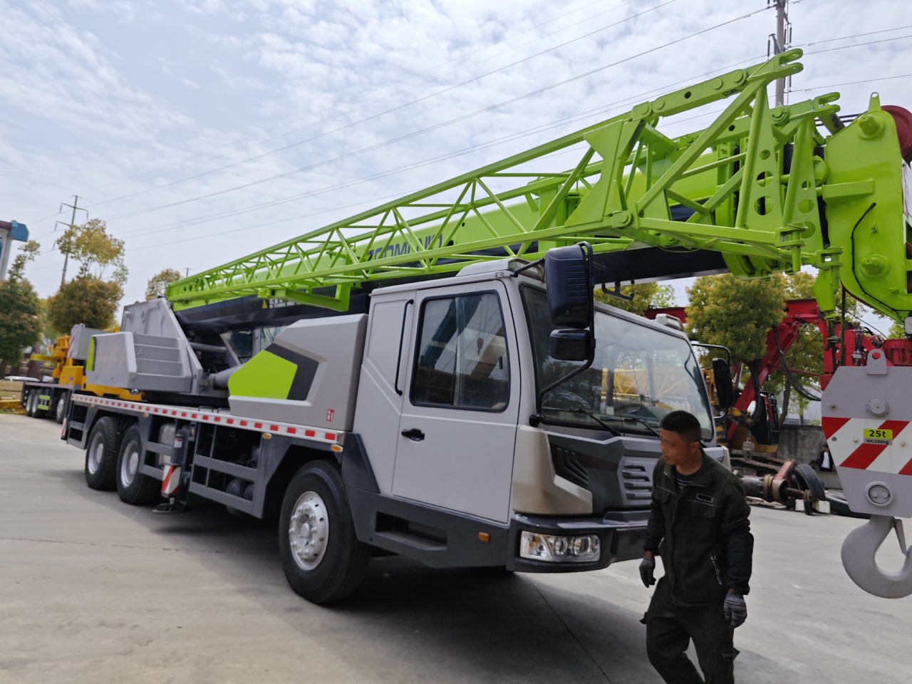 ZOOMLION ZTC251V - Mobiele kraan: afbeelding 2 ZOOMLION ZTC251V - Mobiele kraan: afbeelding 2