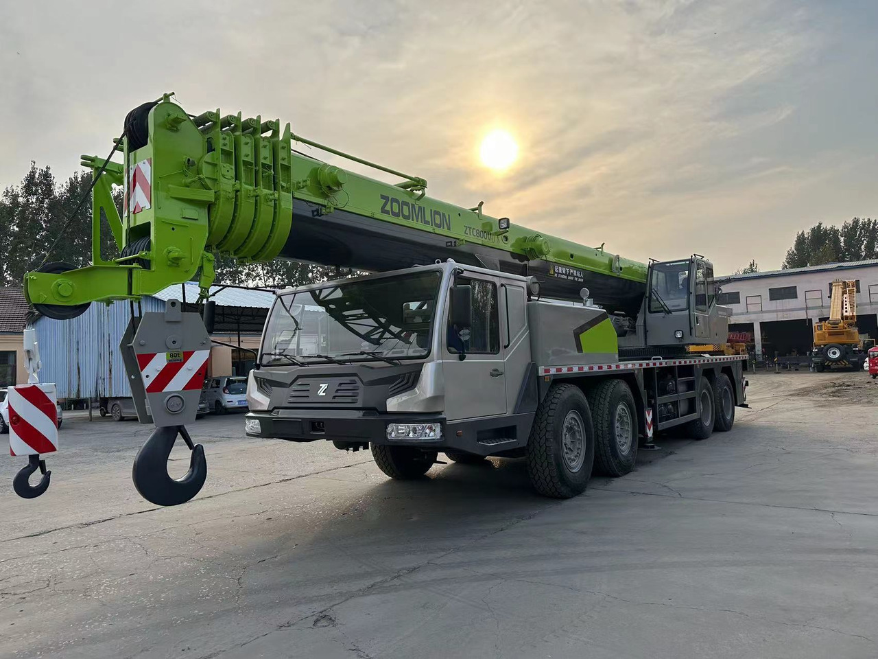 Zoomlion ZTC800V Used 80ton trcuk crane - Mobiele kraan: afbeelding 4 Zoomlion ZTC800V Used 80ton trcuk crane - Mobiele kraan: afbeelding 4