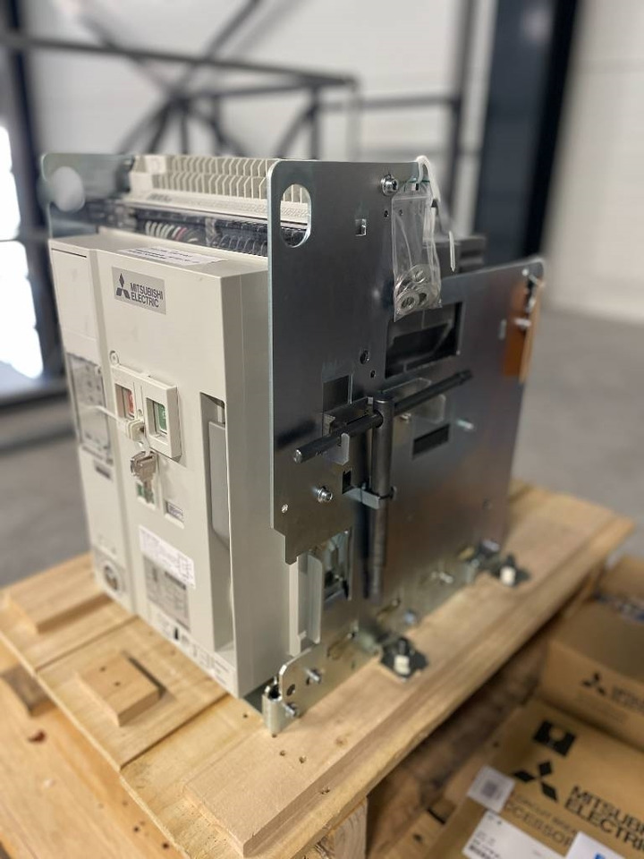 Mitsubishi Circuit breaker 1000A - AE1000-SW 3P - DPX-12648 - Bouwmachine: afbeelding 5 Mitsubishi Circuit breaker 1000A - AE1000-SW 3P - DPX-12648 - Bouwmachine: afbeelding 5