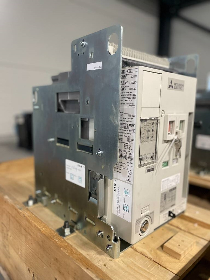 Mitsubishi Circuit breaker 1250A - AE1250-SW 3P - DPX-12648 - Bouwmachine: afbeelding 2 Mitsubishi Circuit breaker 1250A - AE1250-SW 3P - DPX-12648 - Bouwmachine: afbeelding 2