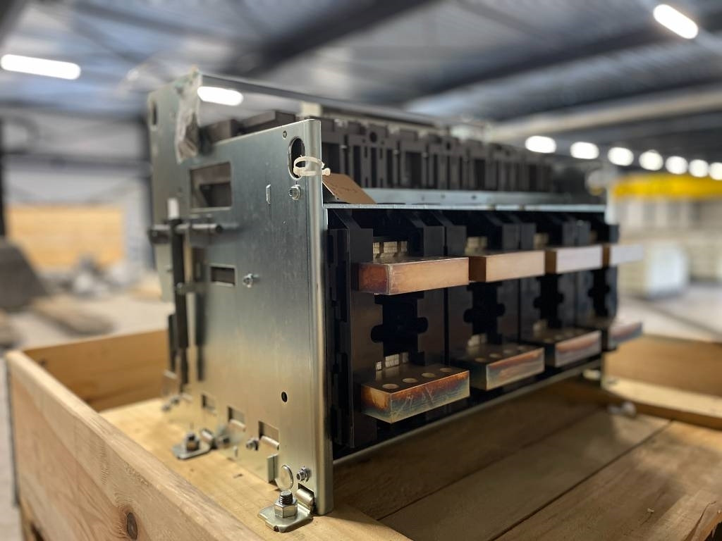 Mitsubishi Circuit breaker 3200A - AE3200-SW 4P - DPX-12648 - Bouwmachine: afbeelding 4 Mitsubishi Circuit breaker 3200A - AE3200-SW 4P - DPX-12648 - Bouwmachine: afbeelding 4