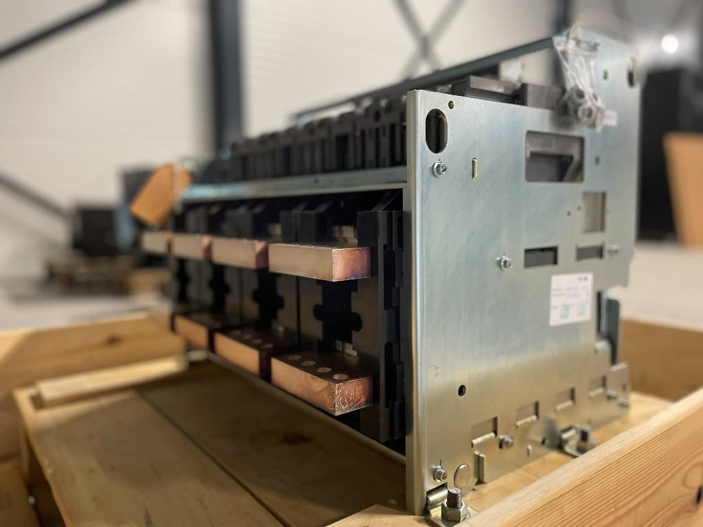 Mitsubishi Circuit breaker 4000A - AE4000-SWA 4P - DPX-12648 - Bouwmachine: afbeelding 3 Mitsubishi Circuit breaker 4000A - AE4000-SWA 4P - DPX-12648 - Bouwmachine: afbeelding 3